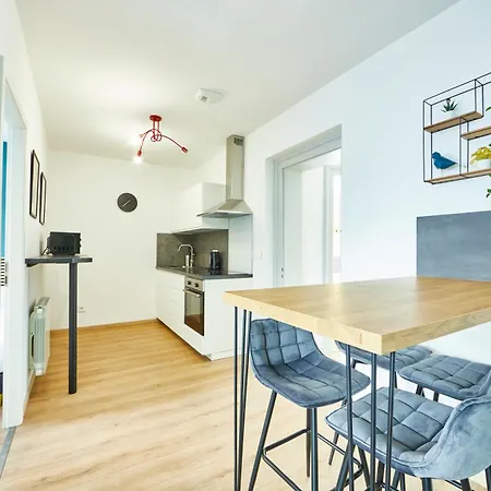 Be-2d Joli 3 Pieces Equipe Pour 1-4 Pers 2eme Etage Au Centre De * Μυλούζη